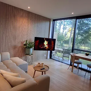 Prive In Groene Omgeving Fietsen & Parkeerplaats Inbegrepen Appartement Brugge
